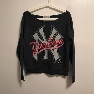 Yankees off shoulder crew neck